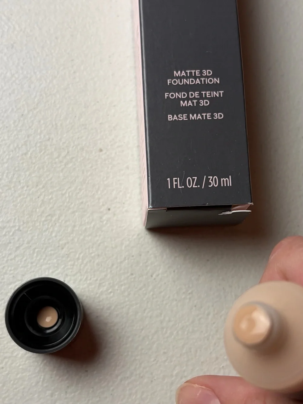 NIB Mary Kay TimeWise Matte 3D Foundation Shade Beige C 140 Base Makeup 1 fl oz